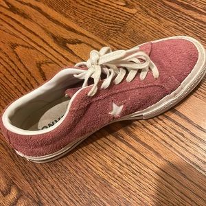 Pink Converse one stars